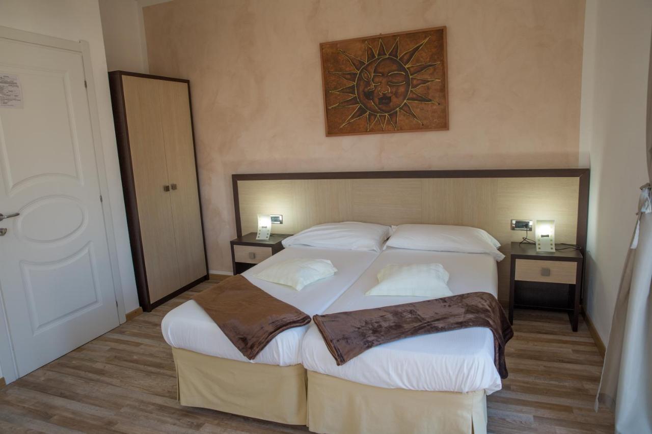 Hotel Lauro Gravedona Room photo